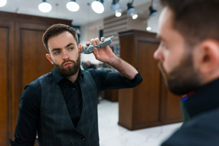 alt= tondeuse electrique barbe cheveux
